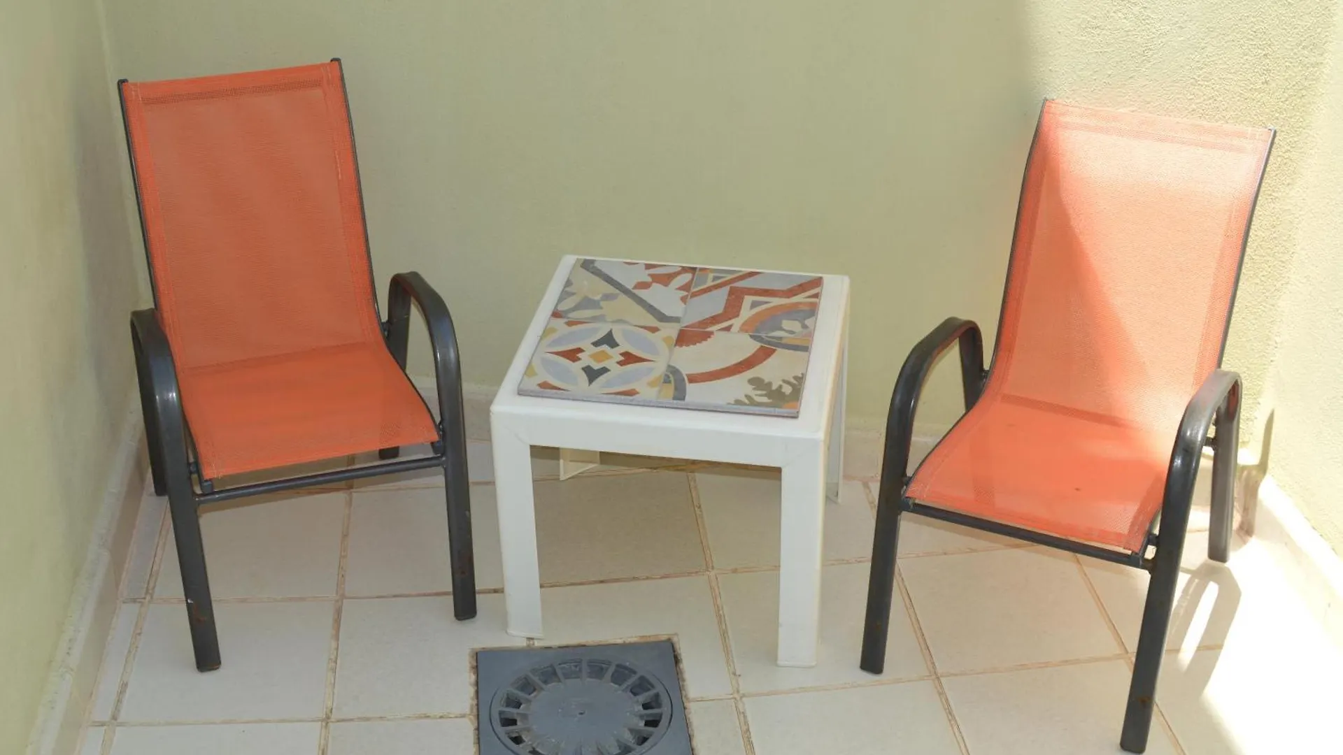 Apartamento Playa El Medano Con Terrazas, Vistas, Garaje Y Trastero, En La Gaviota, 36, Zona Wind Surf 0*, El Medano (Tenerife)
